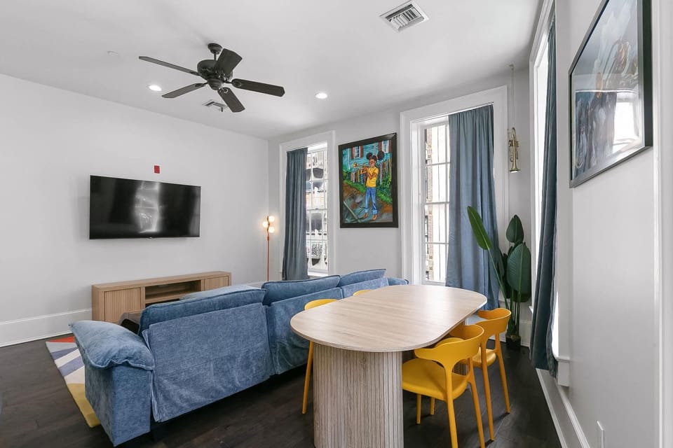 Authentic NOLA Brass Suite Ideal for Family Bed and Breakfast in French Quarter
