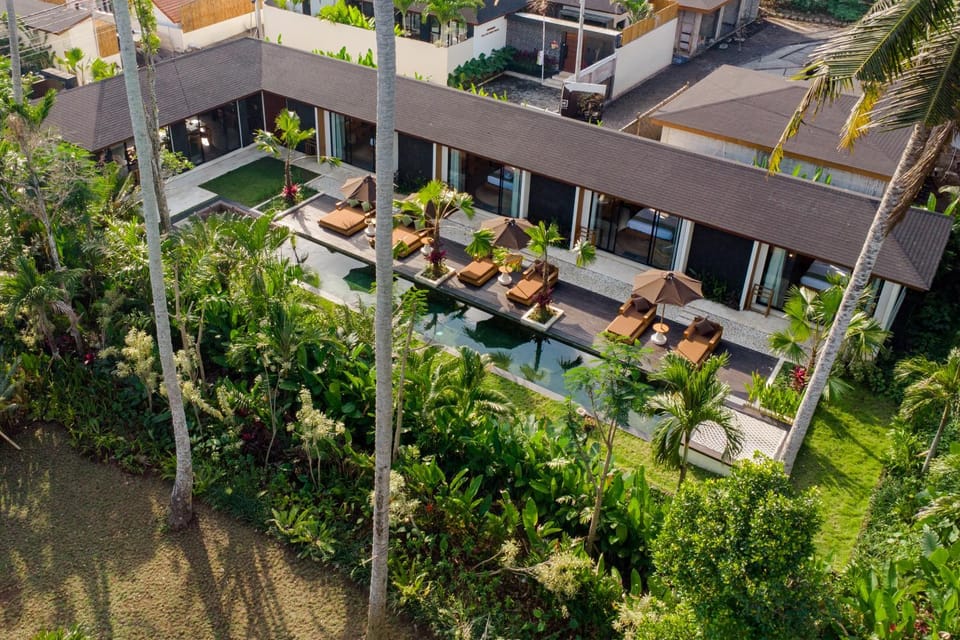 Property building, Swimming pool