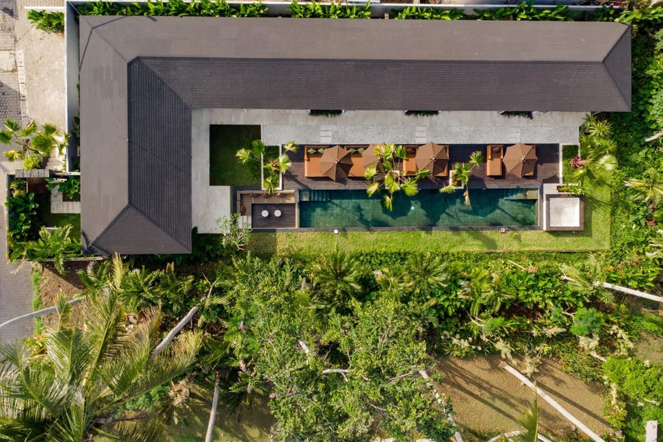 Property building, Swimming pool
