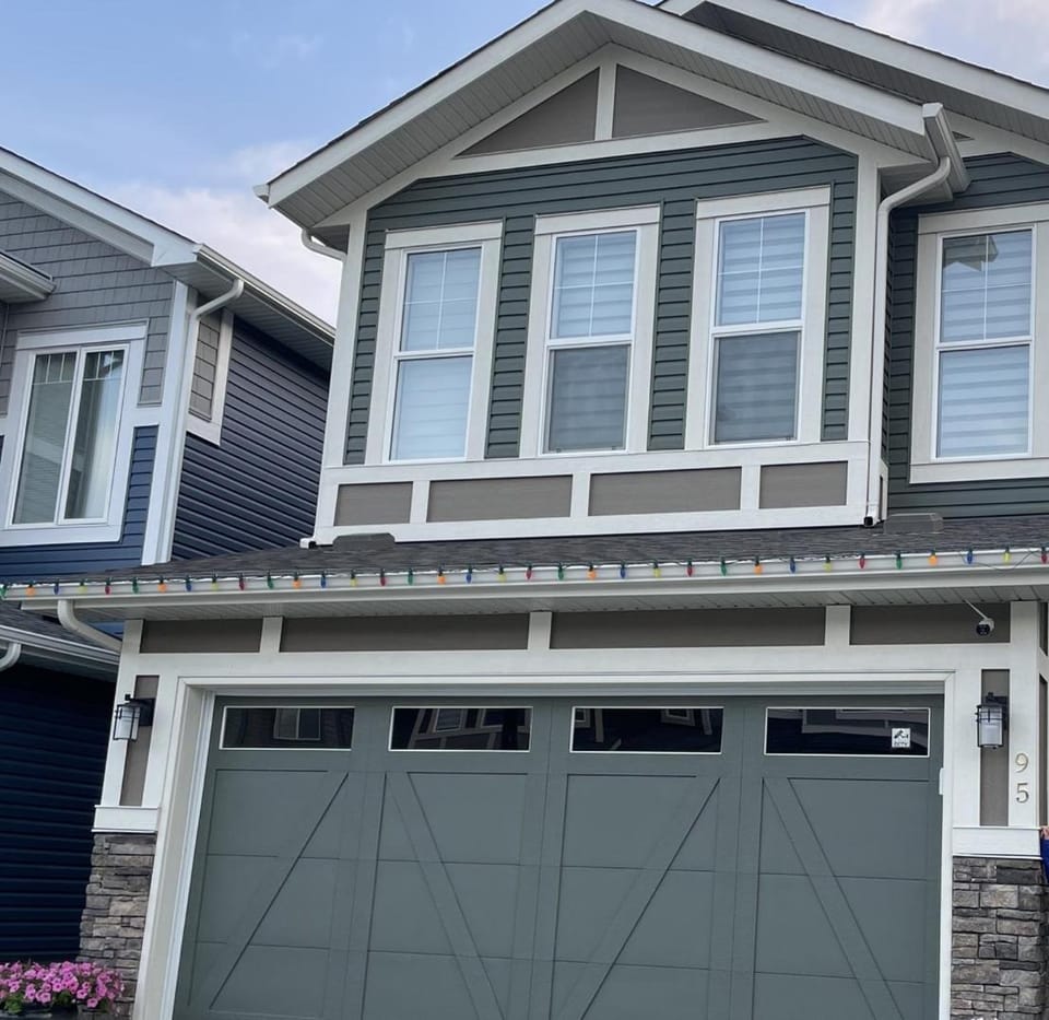 Livingston two bedrooms suite Bed and Breakfast in Calgary