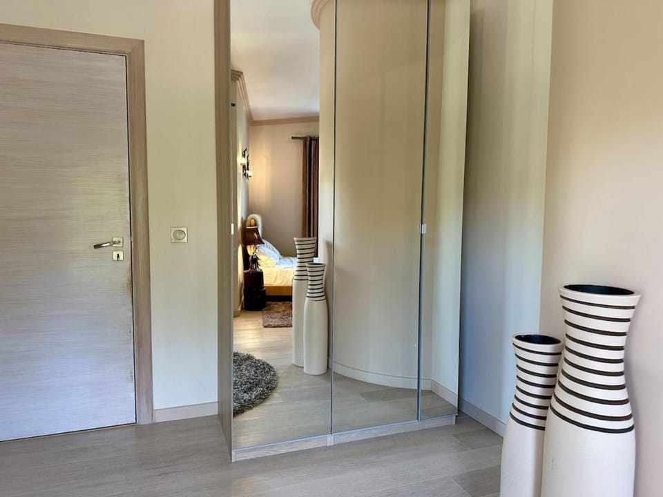 Spacious Villa Matilda in Vilamoura, big pool, golf view and access Villa in Quarteira