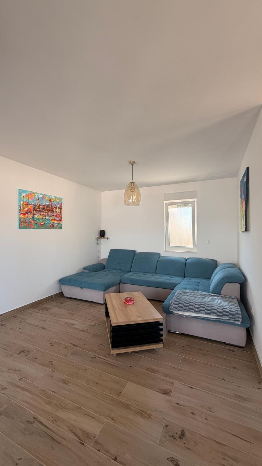 Luxury apartment PRONOIA with swimming pool Apartment in Okrug Gornji