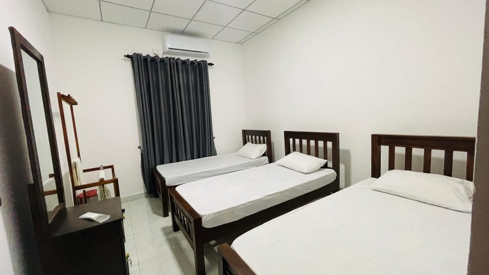 Bed, Bedroom, air conditioner