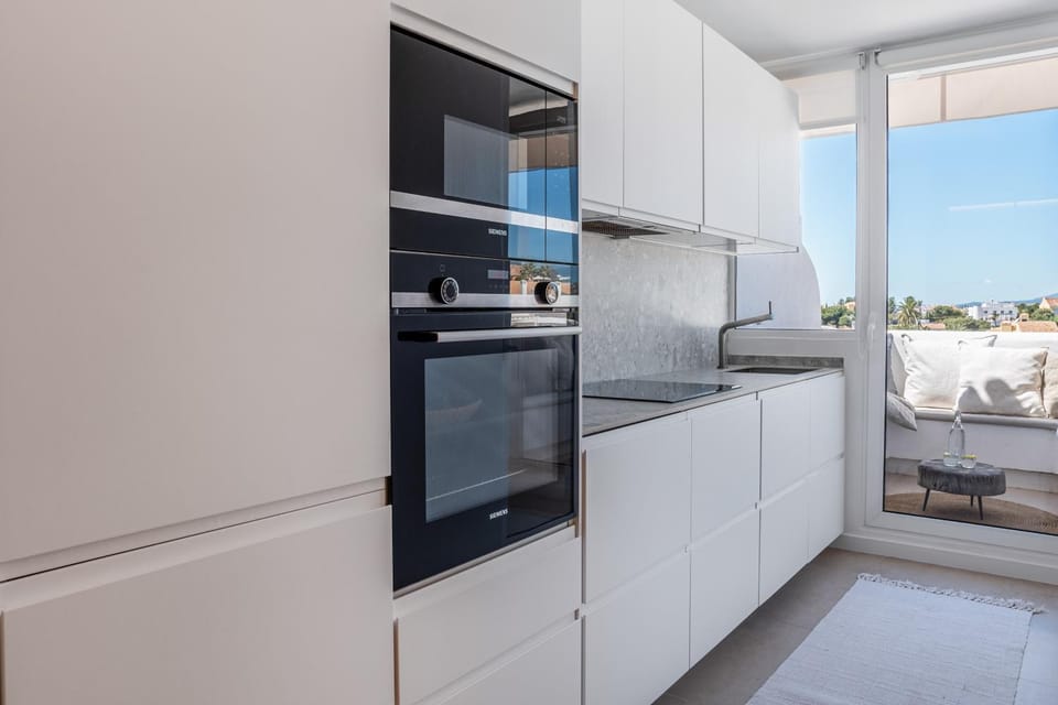 Kitchen or kitchenette, Living room