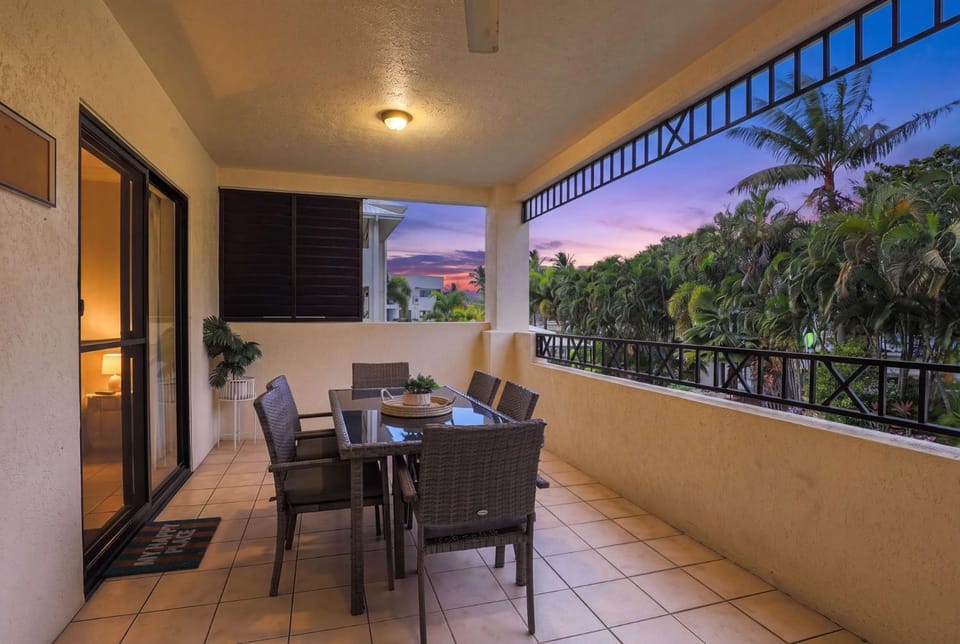 Bayside Harbour Retreat Apartment in Townsville