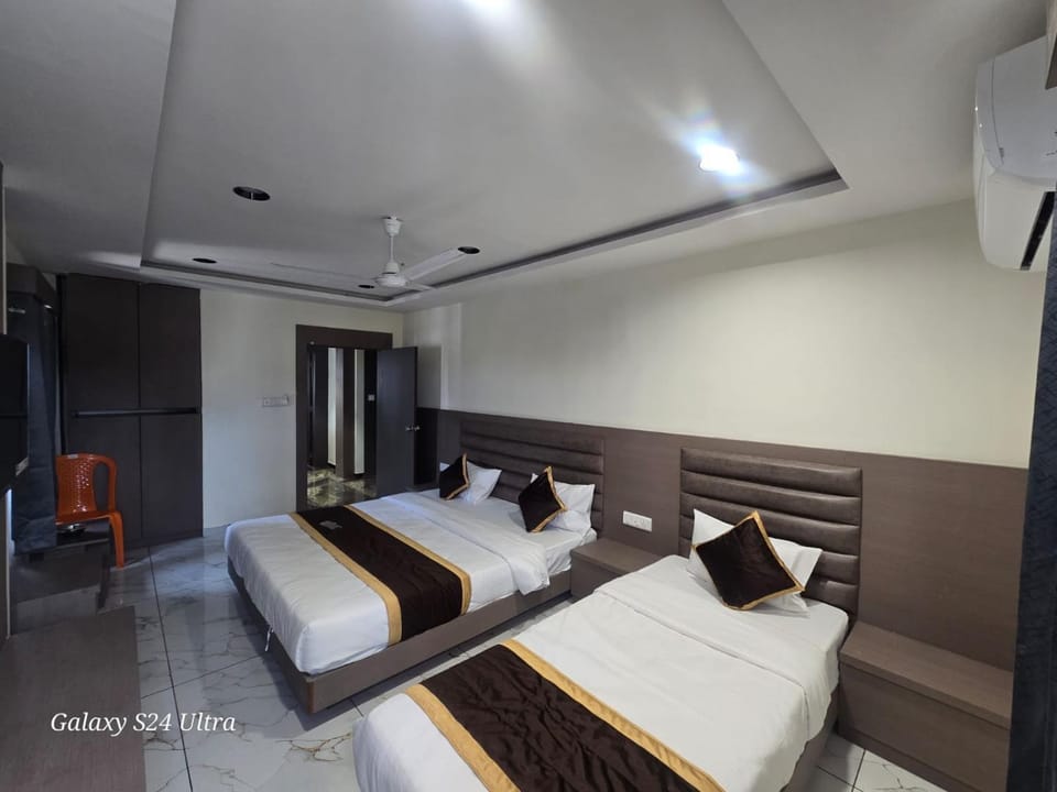 Hotel Saffron Hotel in Vadodara