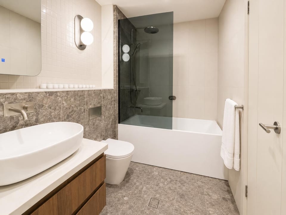 Modern 2BDR Retreat walk to Metro and Macquarie Apartment in Sydney