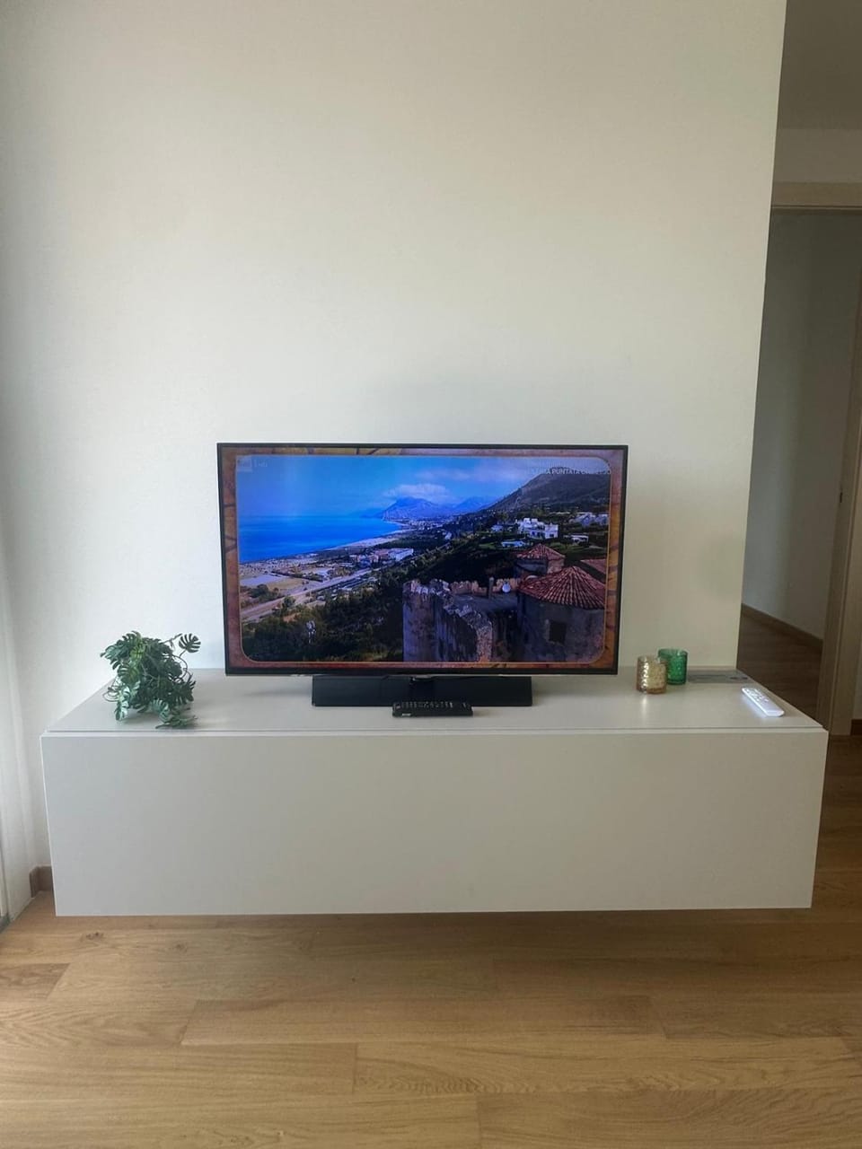 Communal lounge/ TV room, TV and multimedia