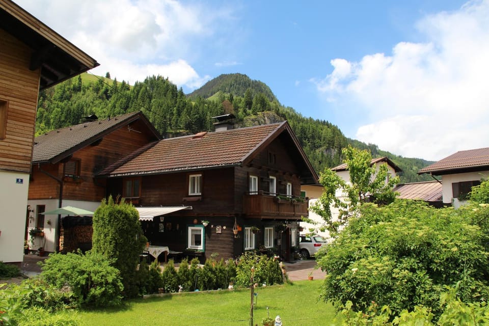 Facade/entrance, BBQ facilities, Garden, Balcony/Terrace