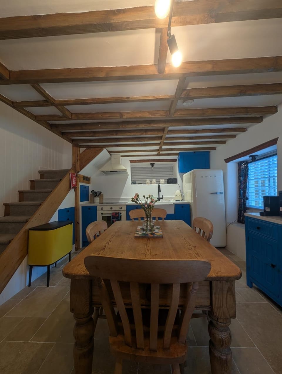 Dining area, kitchen