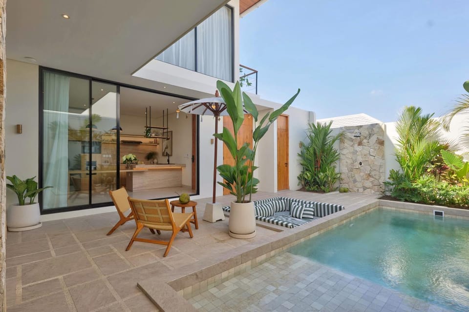 Balcony/Terrace, Pool view, Swimming pool
