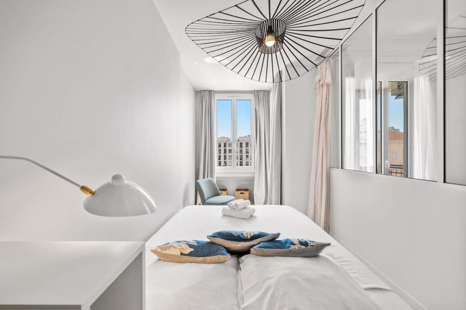 Elegant Apartment with Air Conditioning and Terrace Apartment in Nice