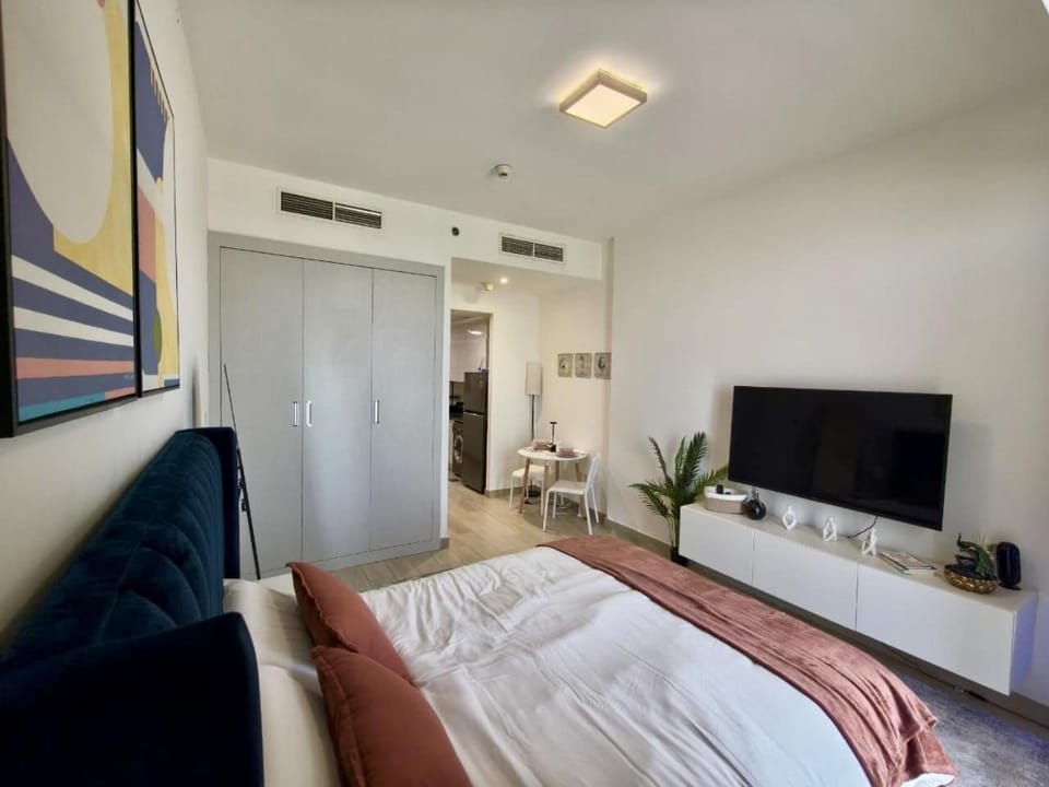 VayK - Elegant Studio Apartment in JVC Apartment in Dubai