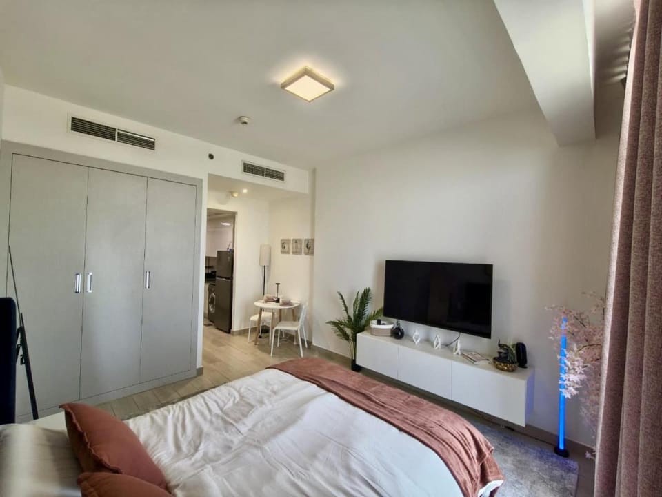 VayK - Elegant Studio Apartment in JVC Apartment in Dubai
