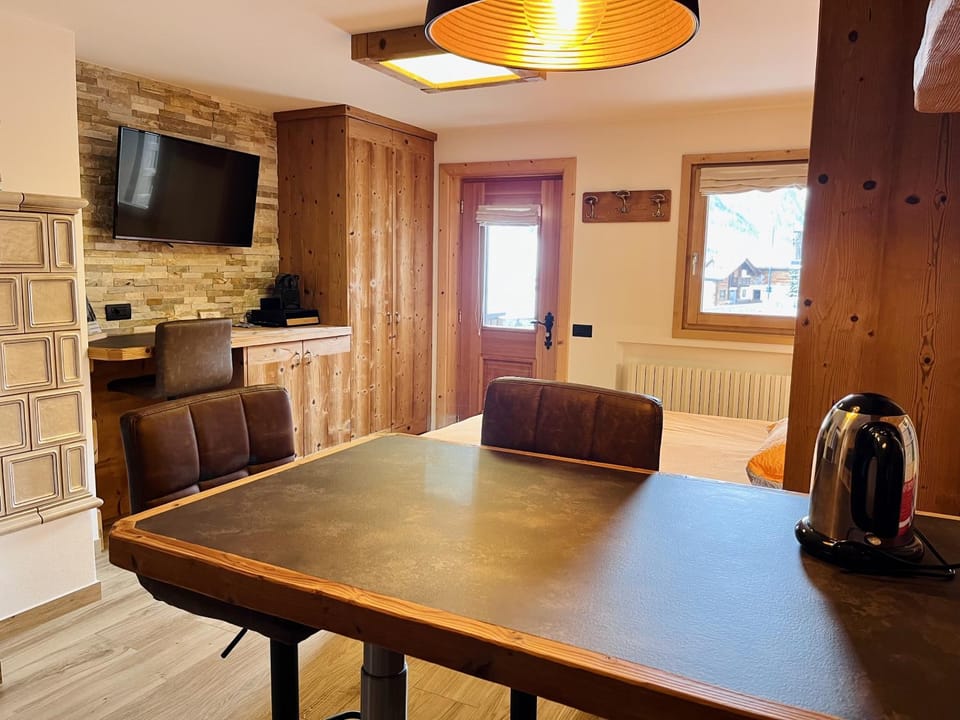 Living room, Bedroom