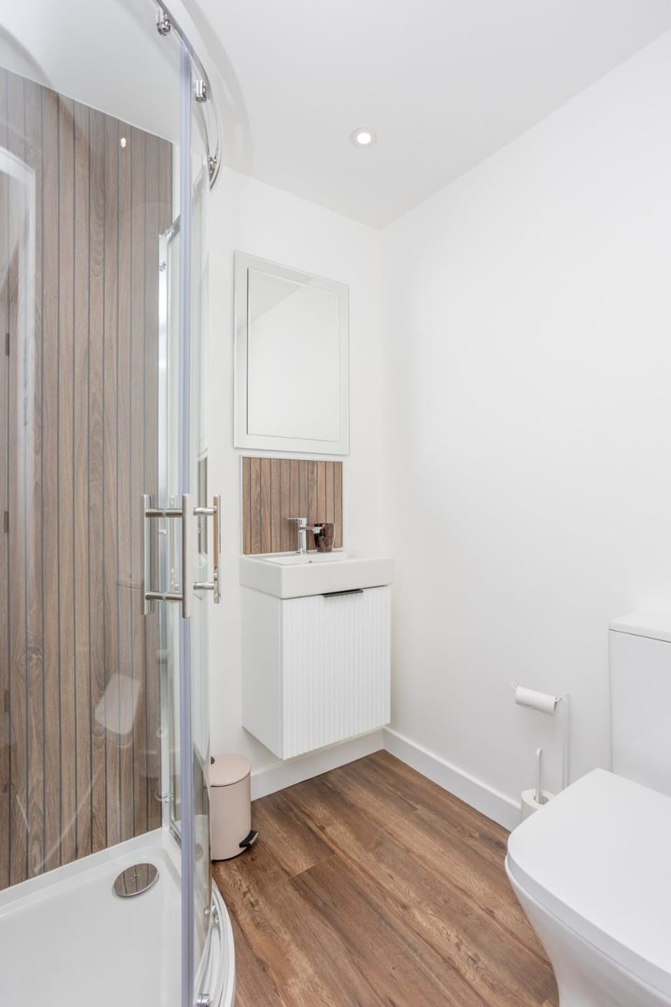 5Bed • Free Van Parking • No LEZ • Long Stay Rates House in Aberdeen