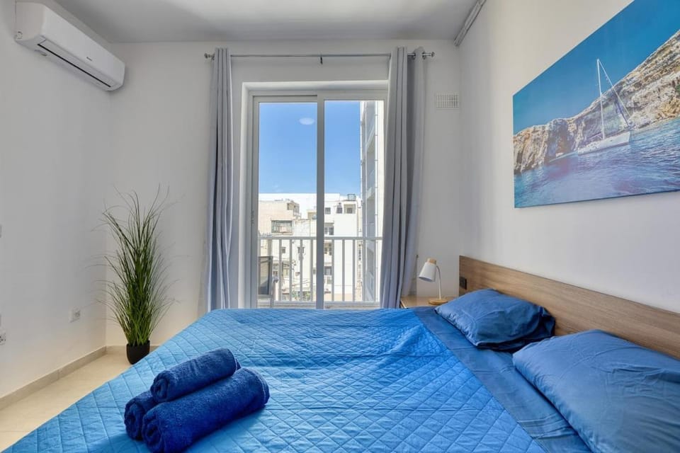 Calm Gzira 2BR Flat Fast WiFi Garden View Apartment in Malta