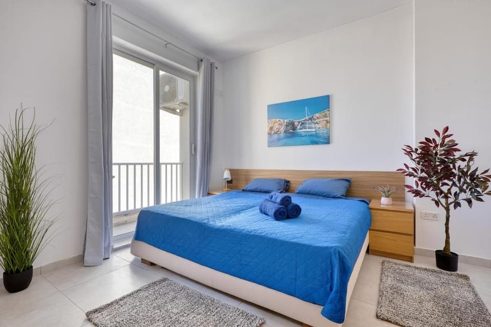 Calm Gzira 2BR Flat Fast WiFi Garden View Apartment in Malta