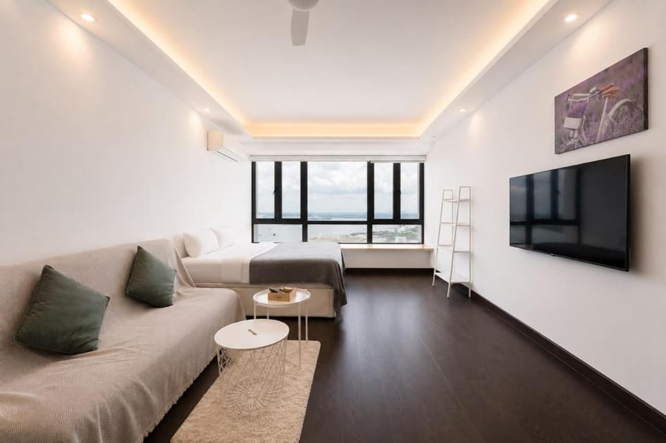 YIJU - R&F Princess Cove, Johor Bahru # Near CIQ #Serviced Apartments #Chinese Language Services Apartment in Johor Bahru