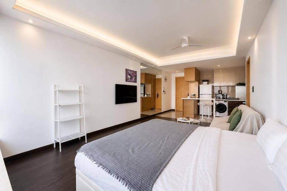 YIJU - R&F Princess Cove, Johor Bahru # Near CIQ #Serviced Apartments #Chinese Language Services Apartment in Johor Bahru