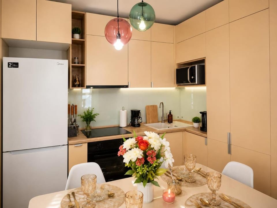 Dining area, oven, kitchen