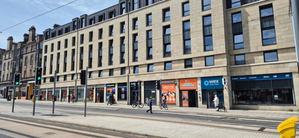 Property building, Street view, Location