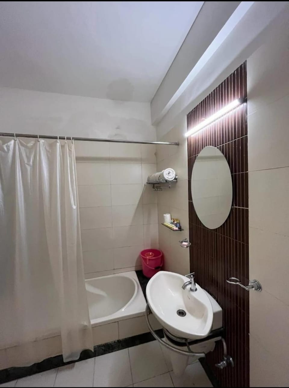 Bathroom, Bath