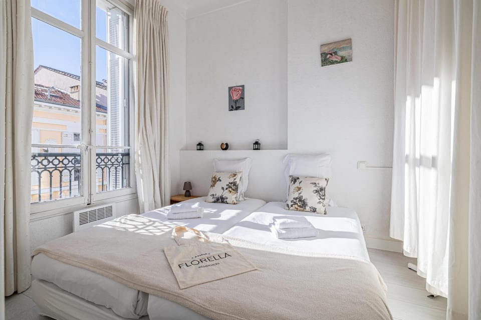 Bed, Night, Bedroom, towels