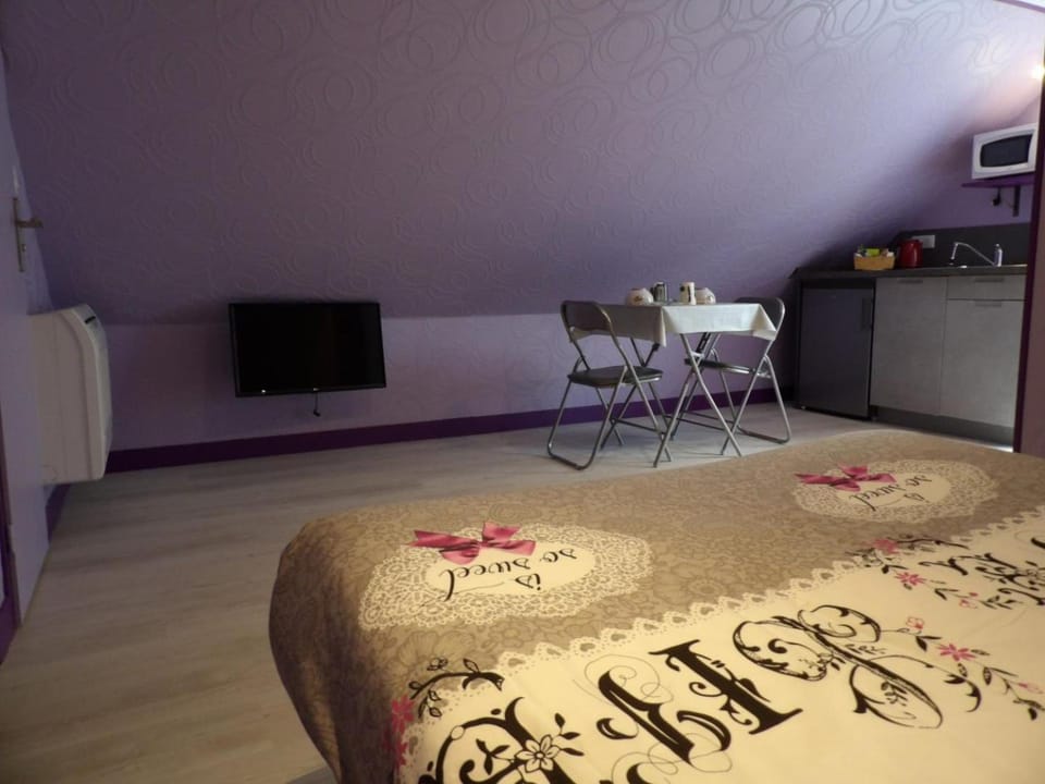 Photo of the whole room, Internal: Not applicable to any particular room