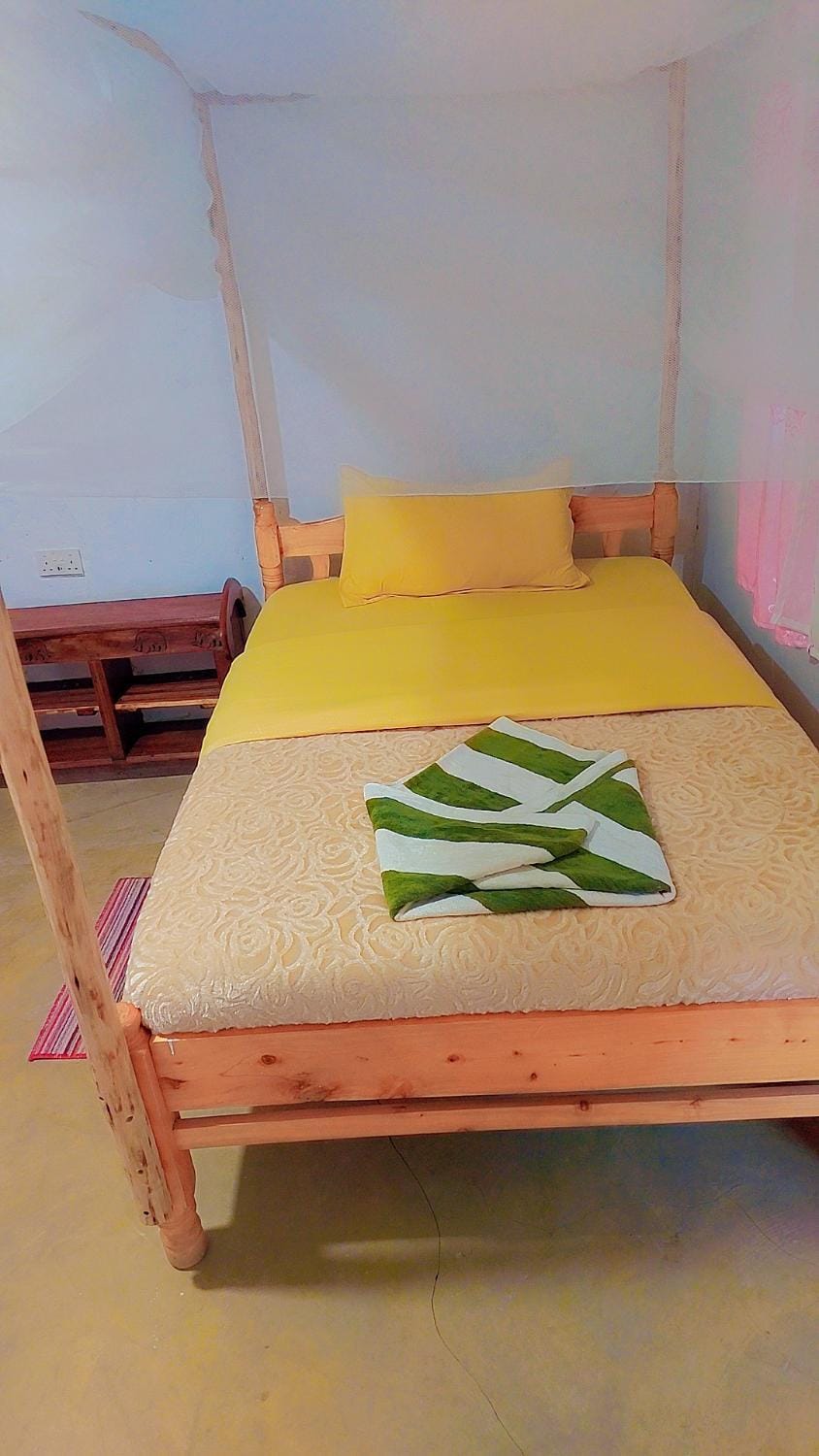 Wild safari Campground/ 
RV Resort in Kenya