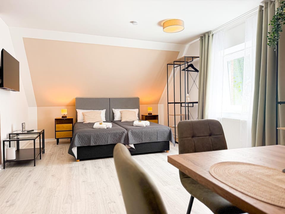 Bed, Photo of the whole room