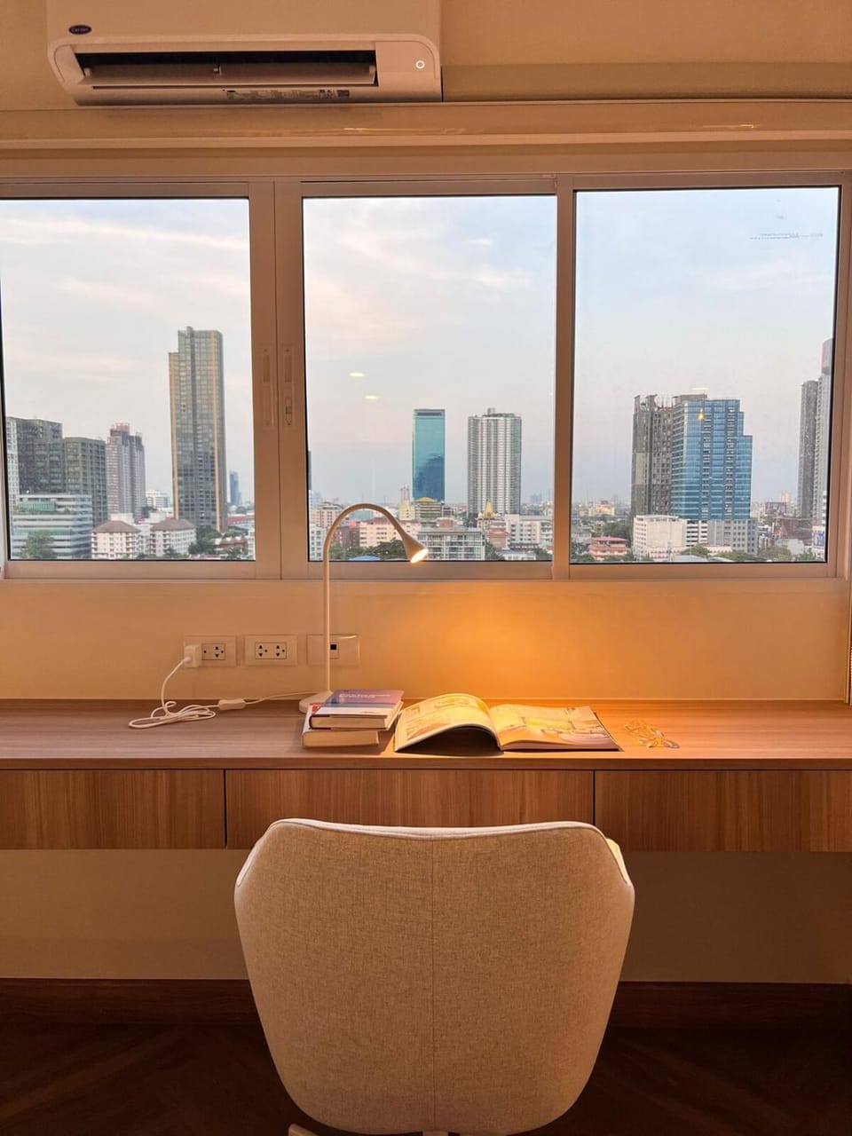 49sqm 1BR in Thonglor, pool and workspace Apartment in Bangkok