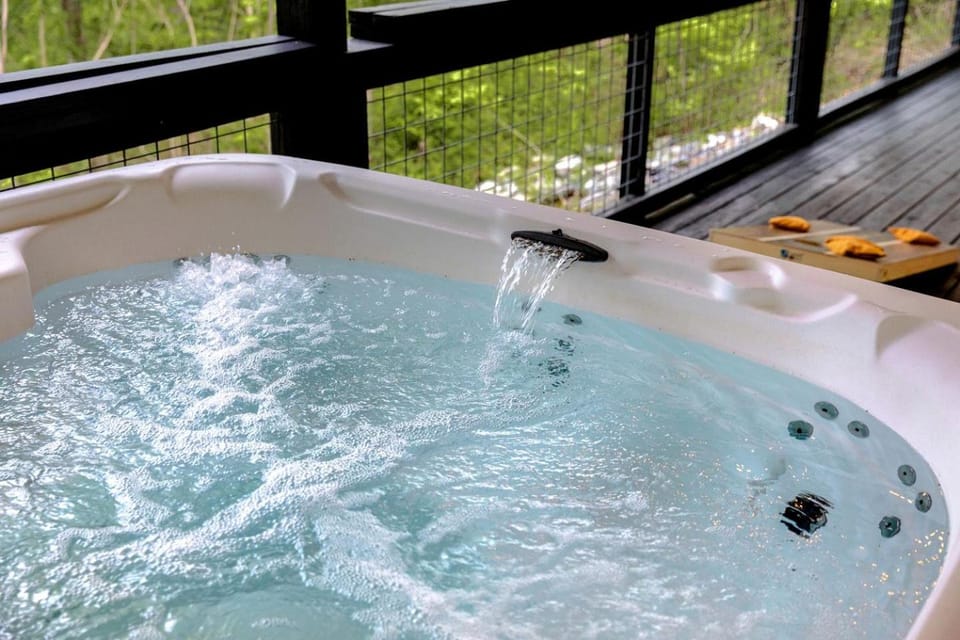 Lake View Cabin with Hot Tub & Fire Pit Getaway in Luray, Virginia Cabin in Shenandoah Valley