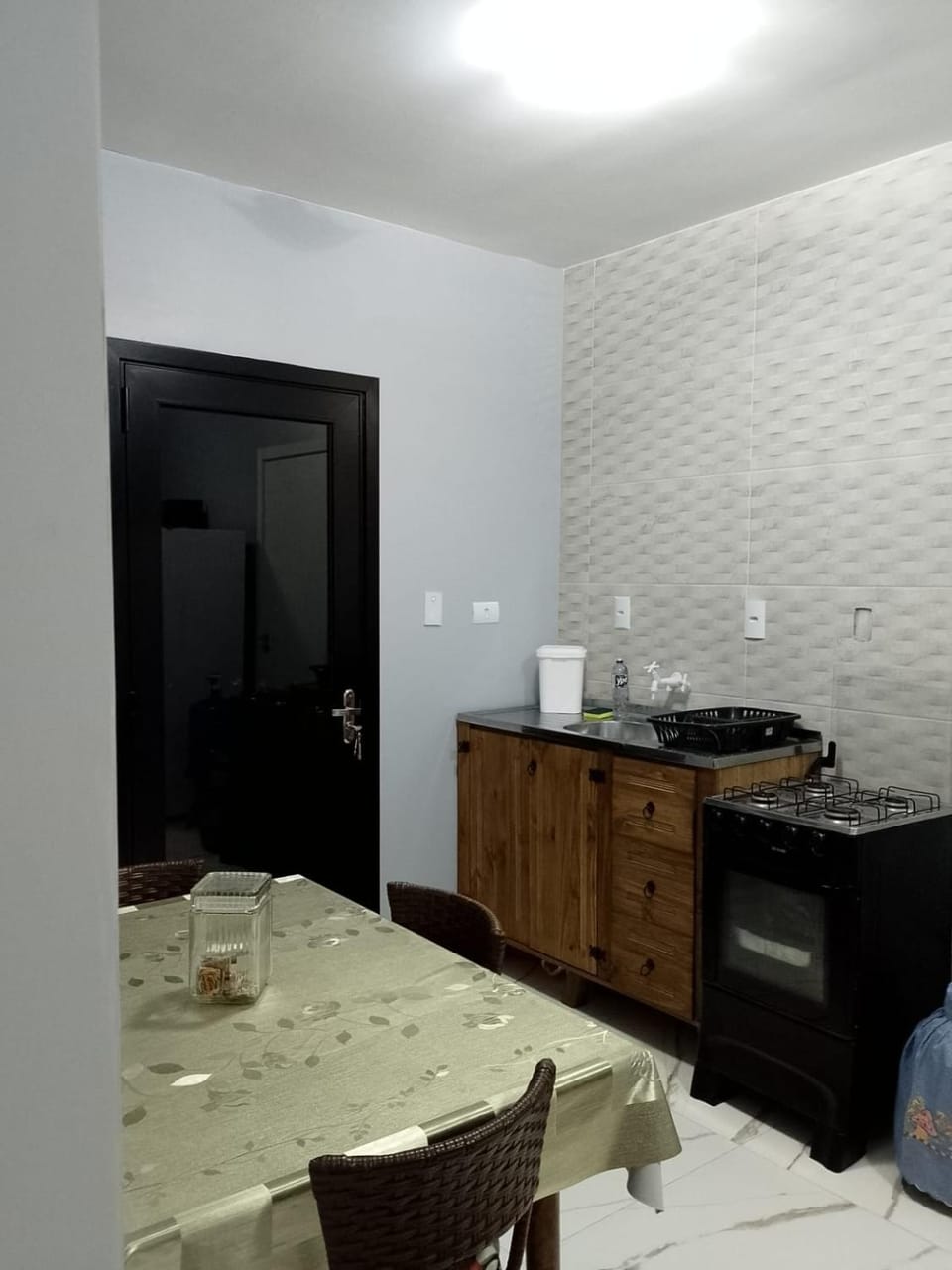 Kitchen or kitchenette, oven, stove
