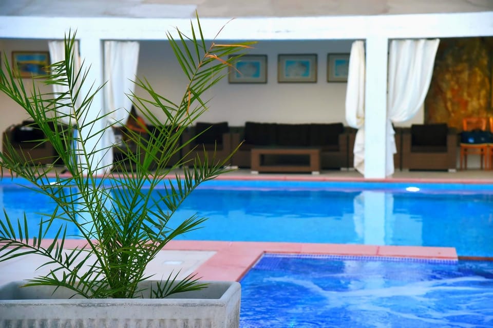 Swimming pool