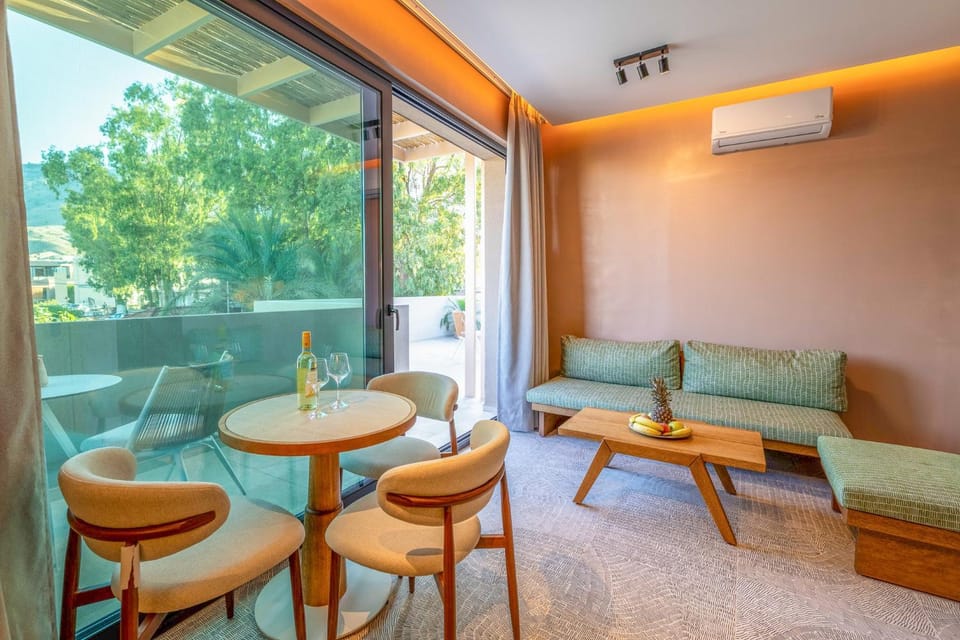 Day, View (from property/room), Balcony/Terrace, Seating area, air conditioner