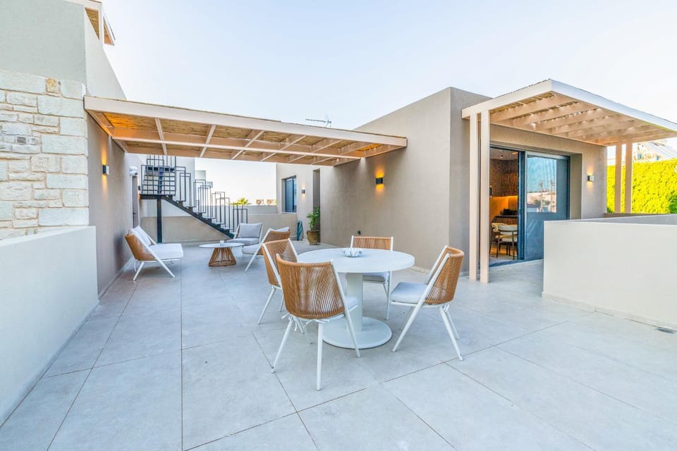 Patio, Day, View (from property/room), Balcony/Terrace, Seating area