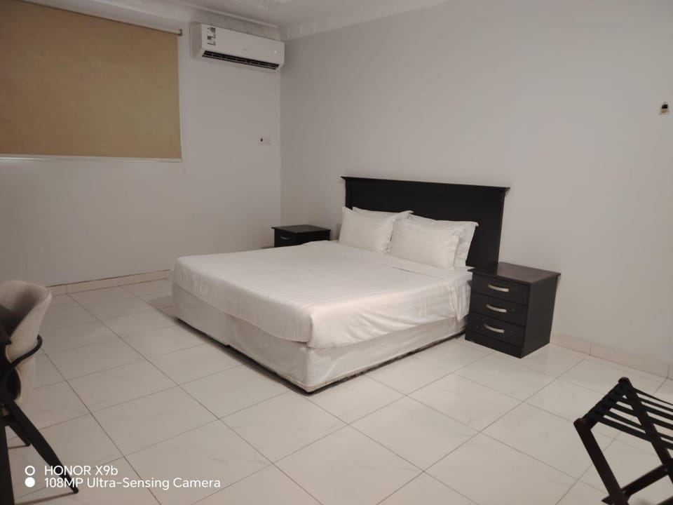 Bed, air conditioner