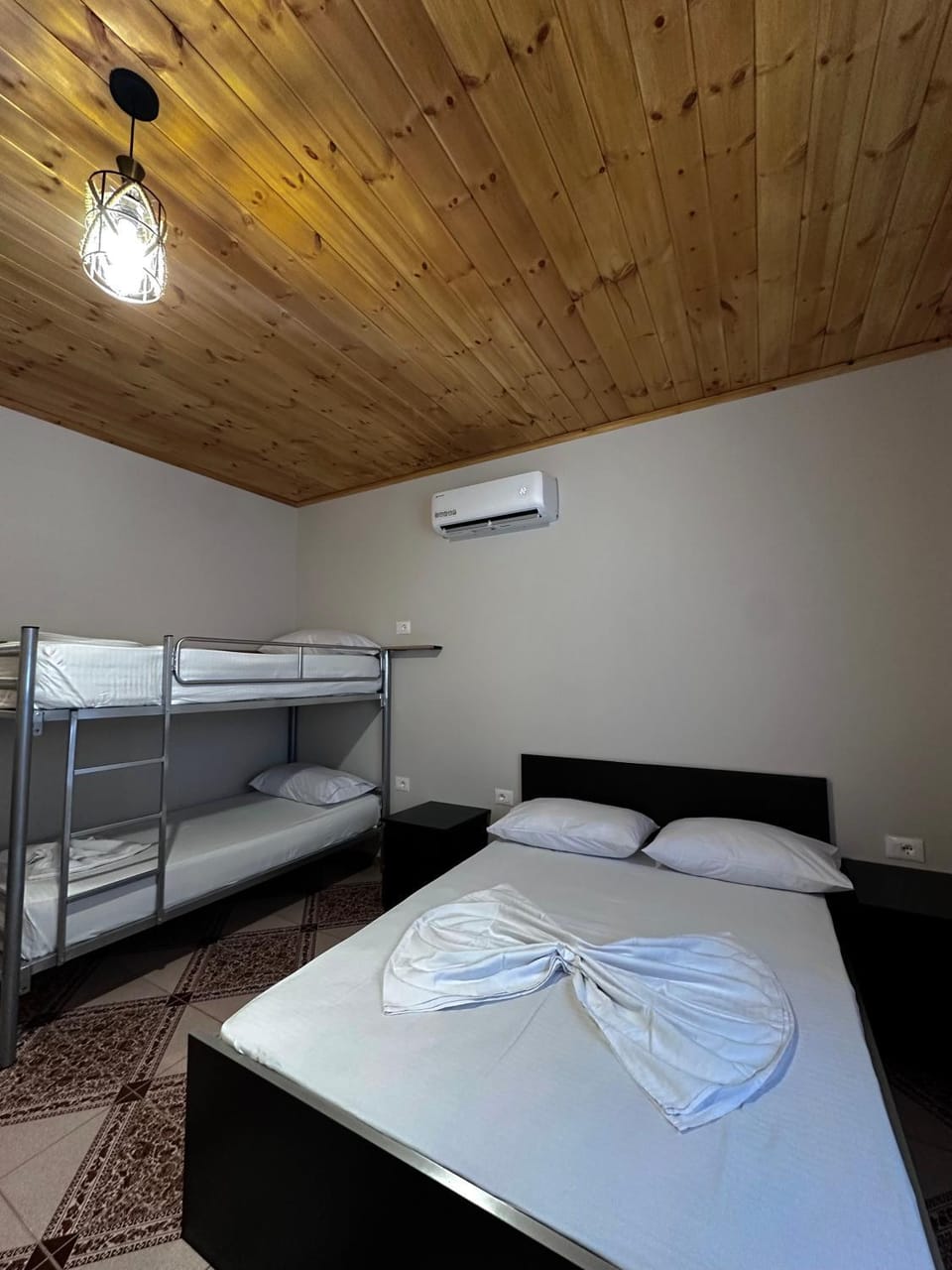 Bed, Bedroom, air conditioner