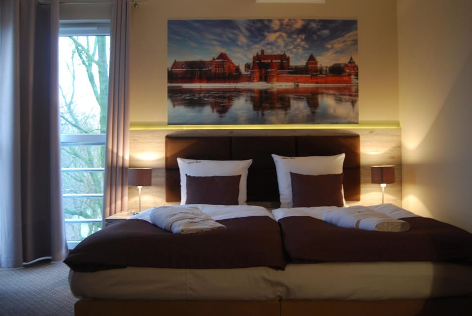 Day, Photo of the whole room
