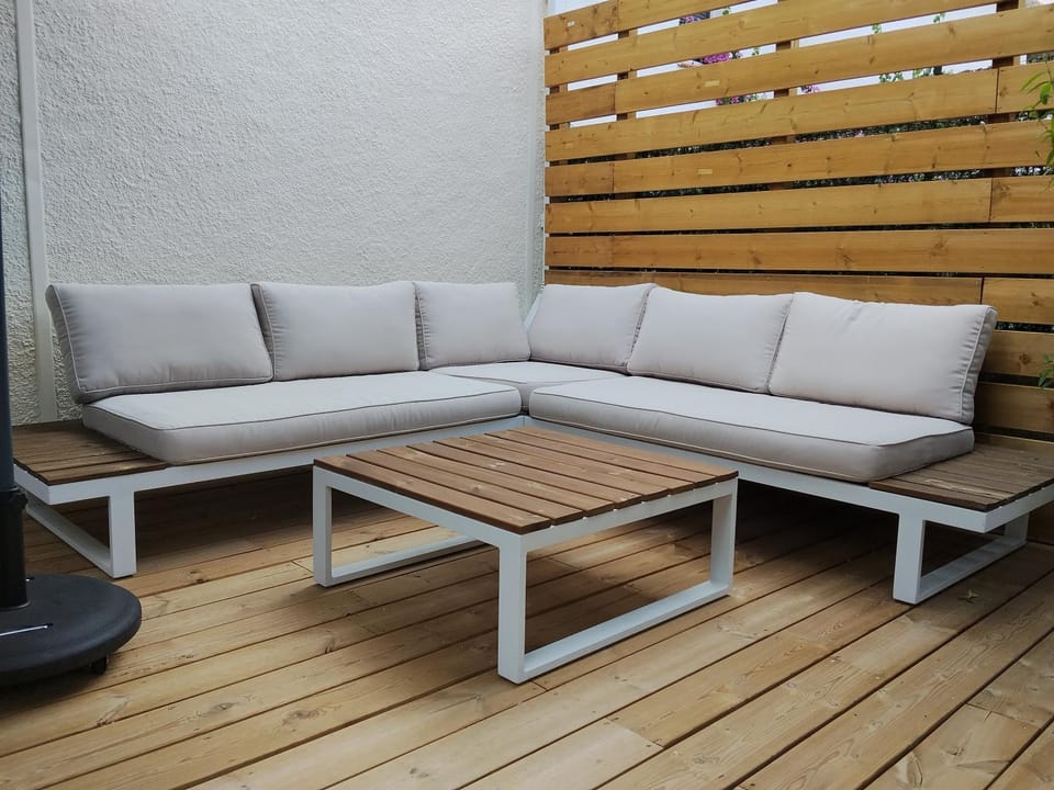 Patio, Seating area
