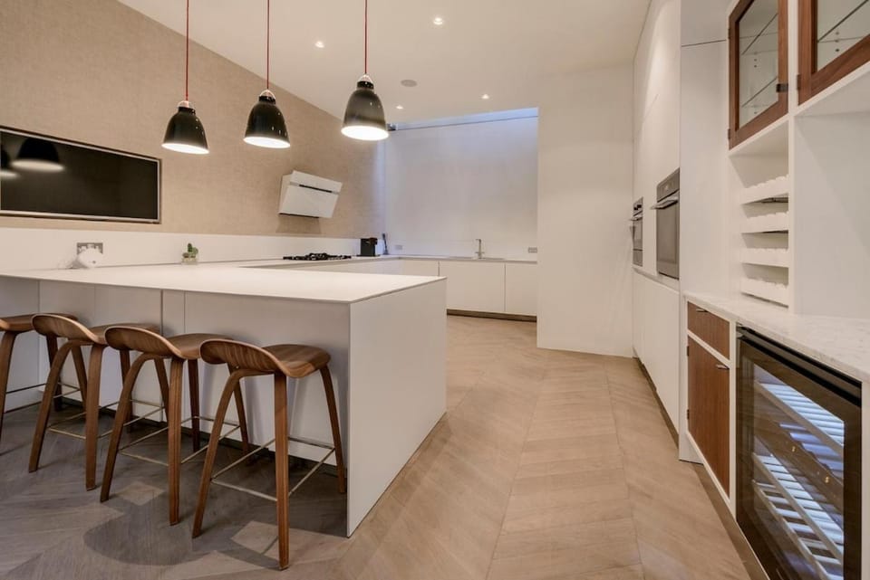 The Glass Mews 4-Storey Luxury Oasis in Bayswater Villa in City of Westminster