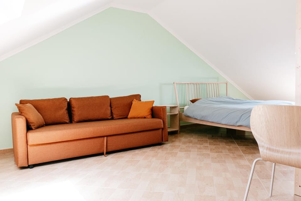 Photo of the whole room, Bedroom