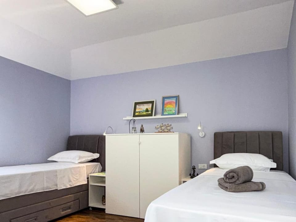Beachfront Villa San't Antonio Podaca House in Split-Dalmatia County