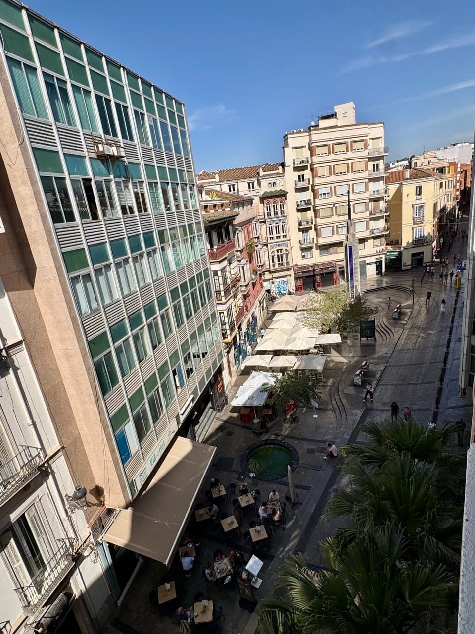 Bird's eye view, City view, Street view, Location
