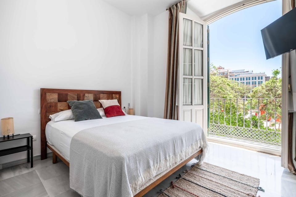 Bed, View (from property/room), Photo of the whole room, Bedroom
