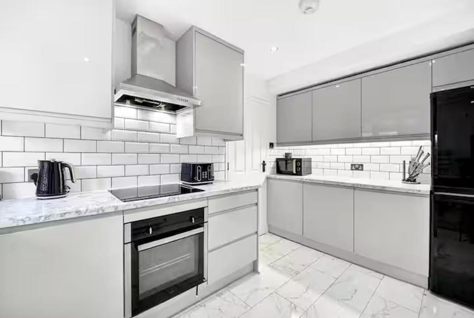 Coffee/tea facilities, Kitchen or kitchenette, oven, toaster