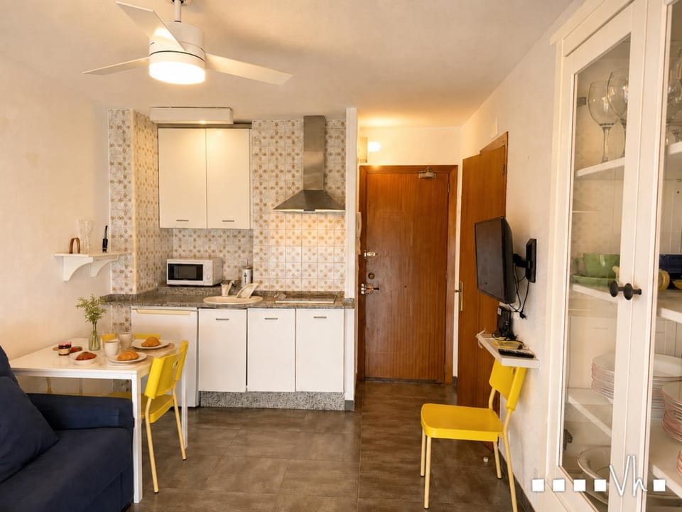 Living room, kitchen