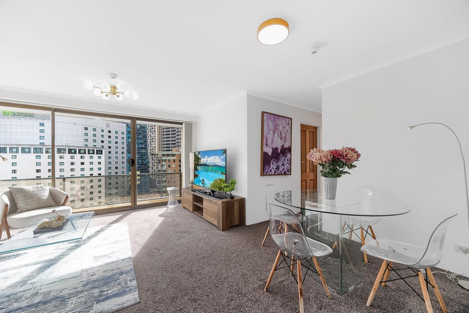Central Oasis - Modern丨Convenient丨Parking Apartment in Surry Hills