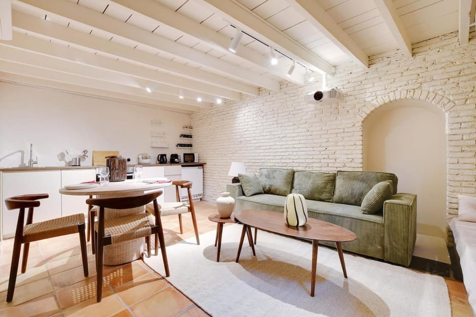 Flat in Saint-Germain-des-Prés with Jacuzzi and AC Apartment in Paris